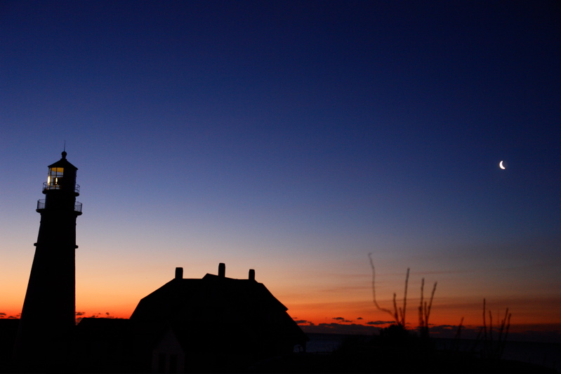DSC00951.jpg THE LIGHT first shot hand held on arrival this am... with nor easter approaching