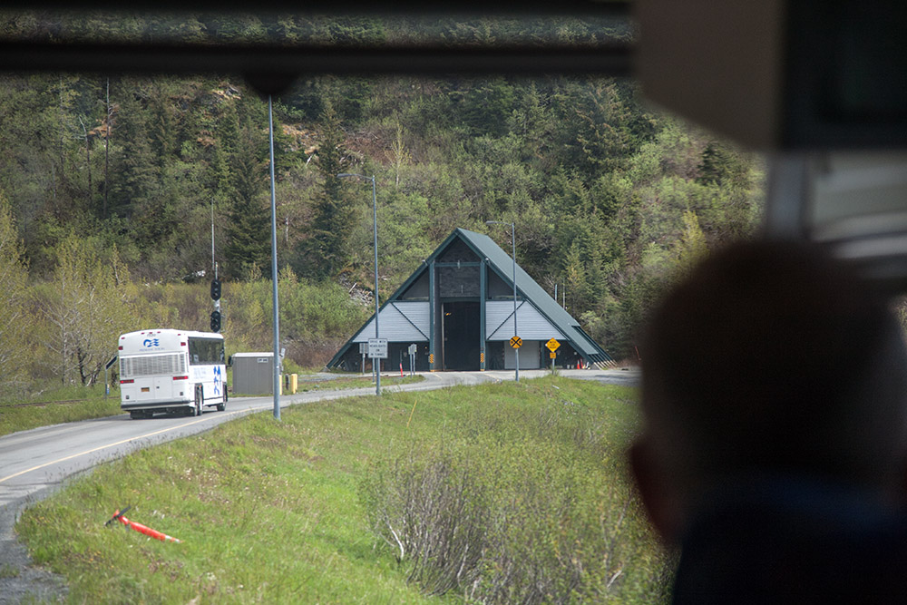 One way Tunnel