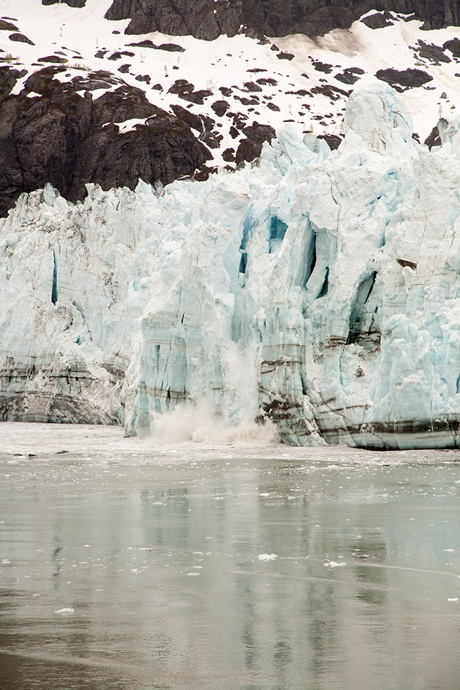 Calving new Ice Bergs