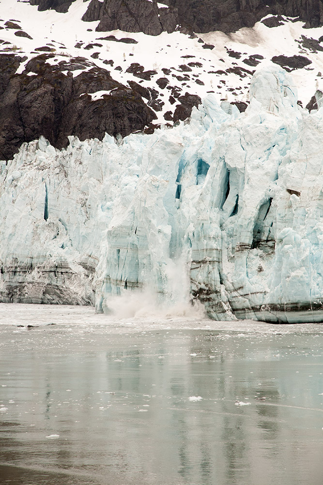 Calving new Ice Bergs