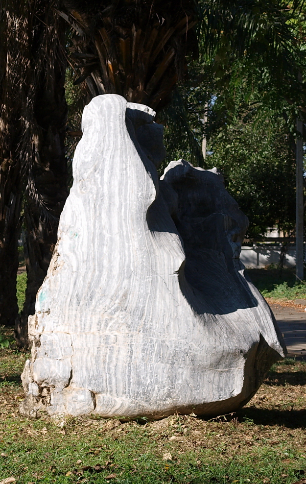 Is this a real Ghost photo ??? on the Stone ???