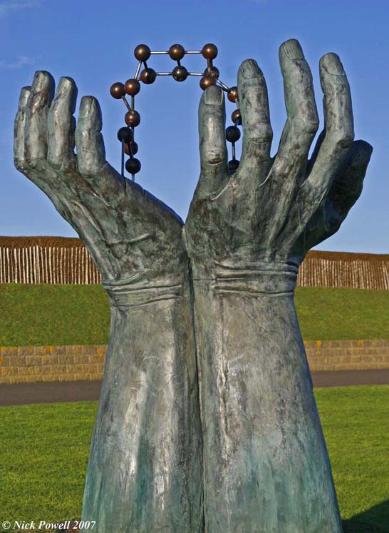 Hands and Molecule Sculpture 3, Ramsgate