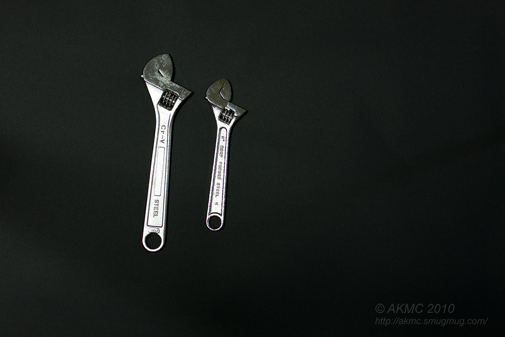 100730_195049_9090 Minimalism In Silver (Fri 30 Jul 10)
