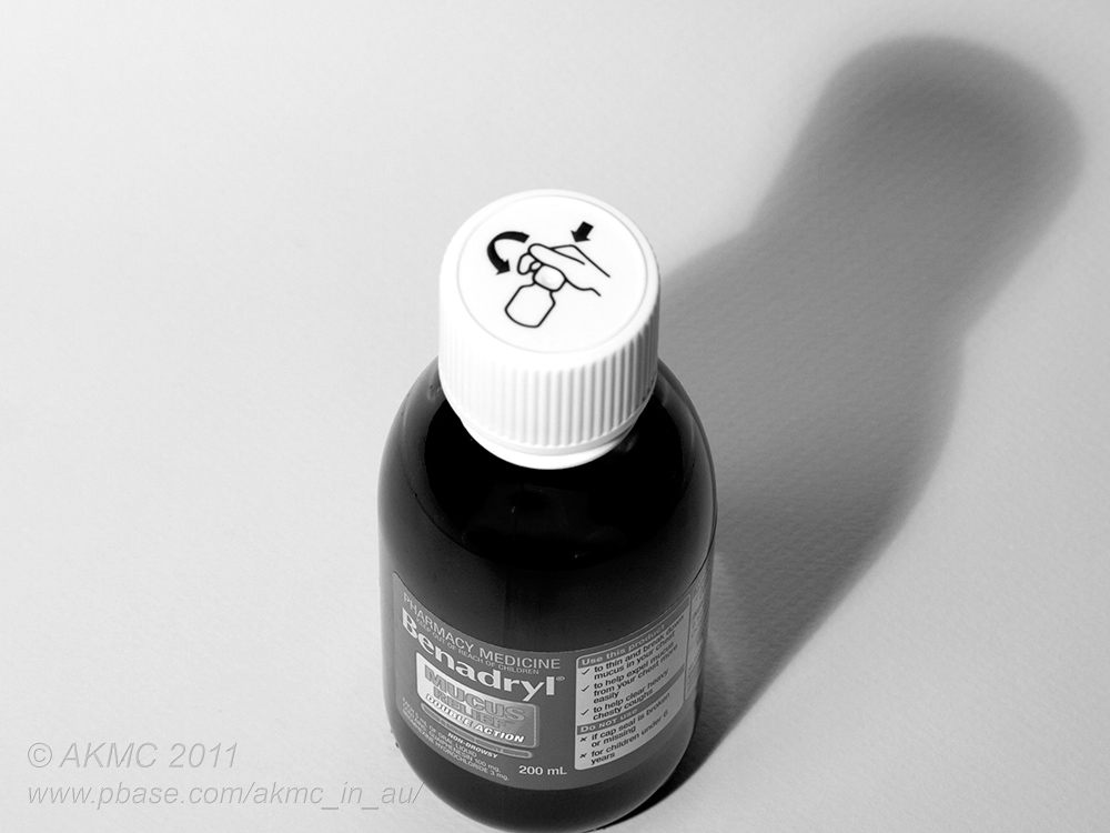 110607_190906_18405 StILL Life I - In The Shadow Of The Cough Mixture (Tue 07 Jun)