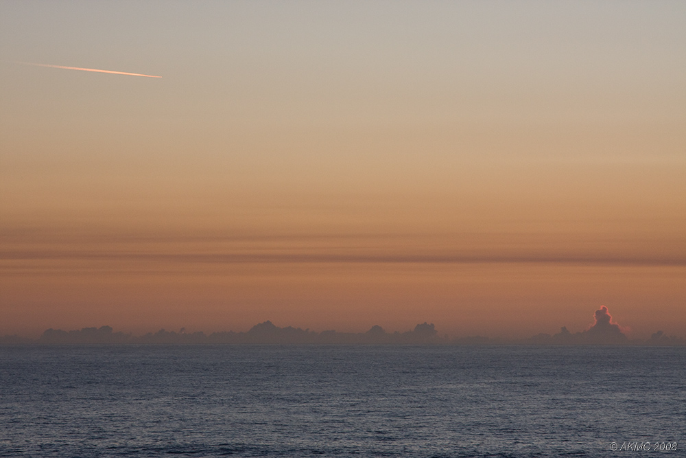 1387 Vapour Trails And Cloudscapes