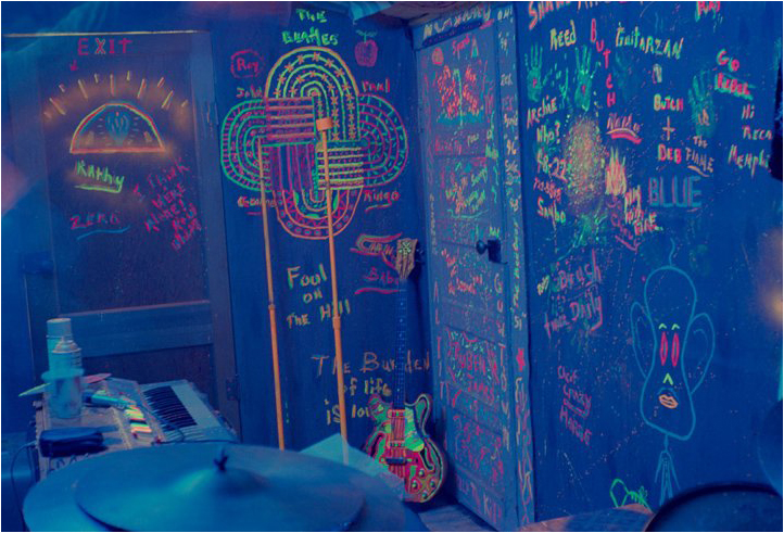 Blacklight