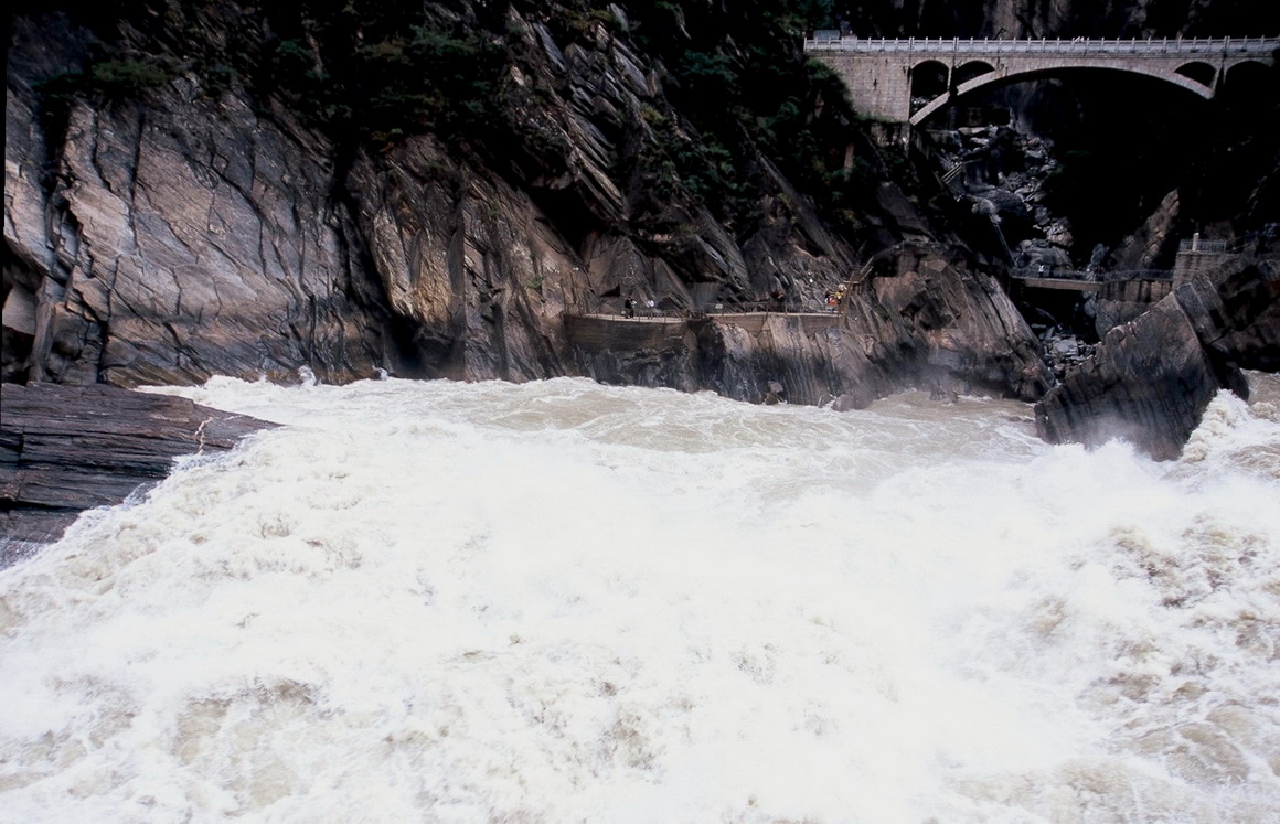 TIGER LEAPING GORGE - THE OTHER SIDE