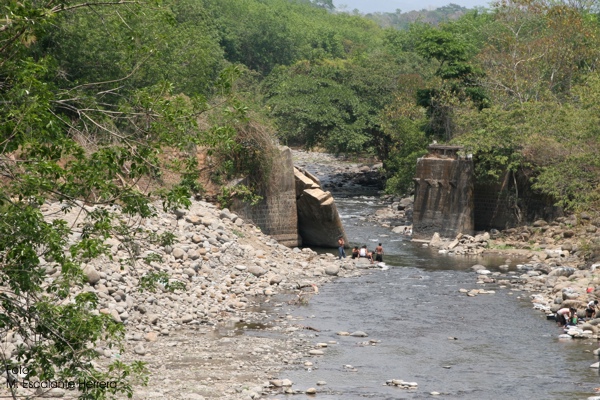 Rio Nil en la Ruta Hacia la Cabecera