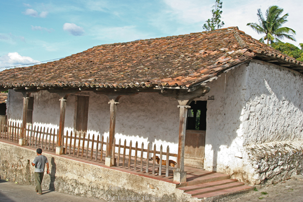 Casa Antigua Representativa del Lugar