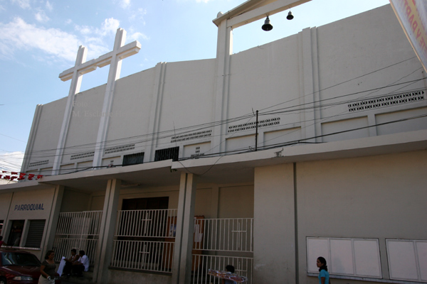 Moderna Iglesia Catolica de la Cabecera