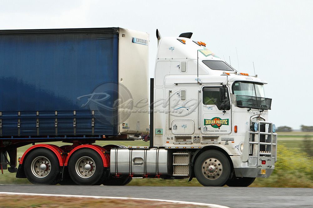 Kenworth K104B (TR_0296)