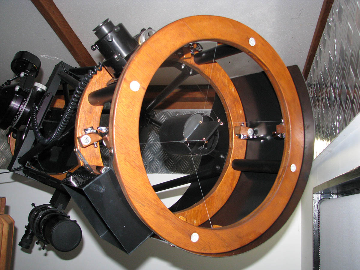 Larger secondary (70mm) installed April 2012