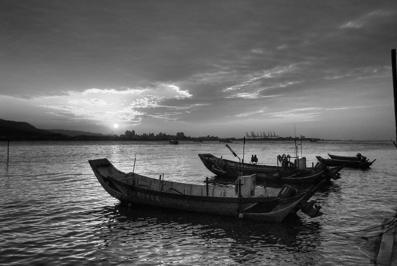 Sunset at Danshui B&W (2)