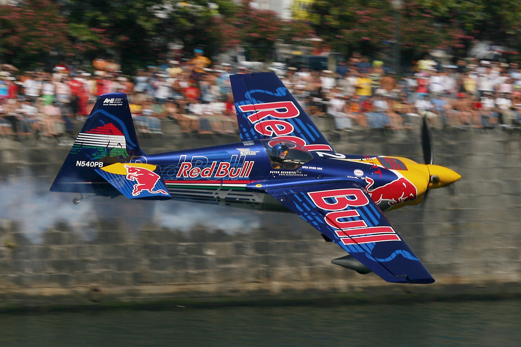 Peter Besenyei, Edge 540, N540PB