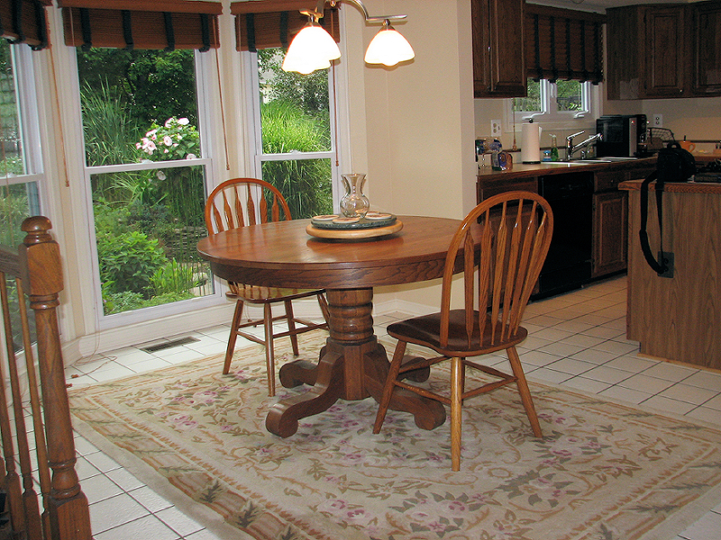 Kitchen Oak Table & 2 Chairs