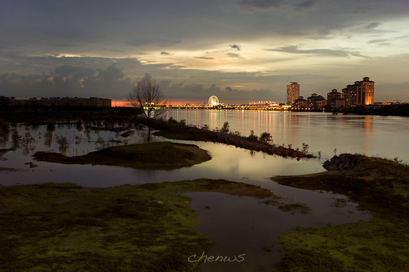 View from Pulau Melaka at dusk (7601)