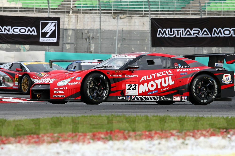 MOTUL AUTECH GT-R