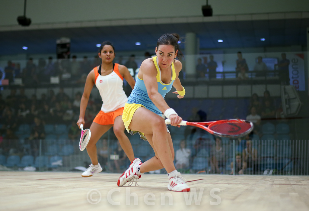 Dipika Pallikal (India) v Jenny Duncalf (England) blue/yellow