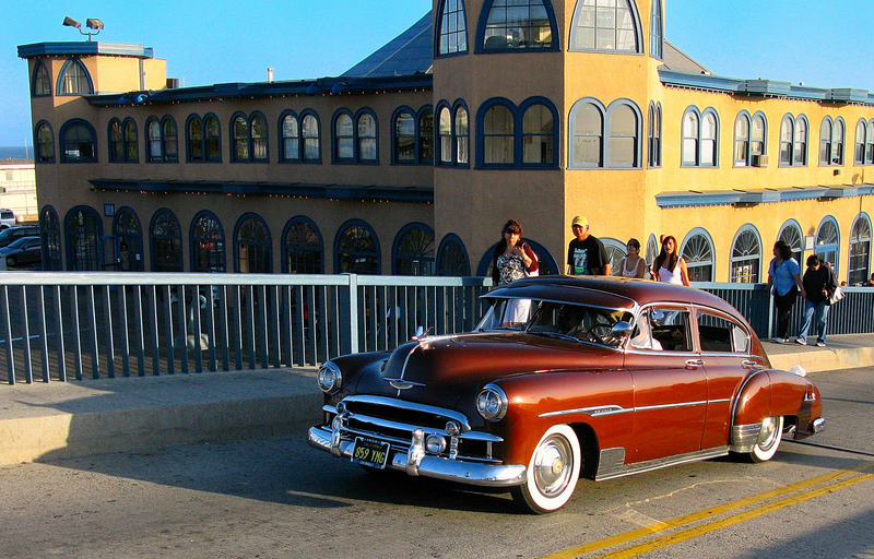El chico y su coche... Santa Monica Beach, CA