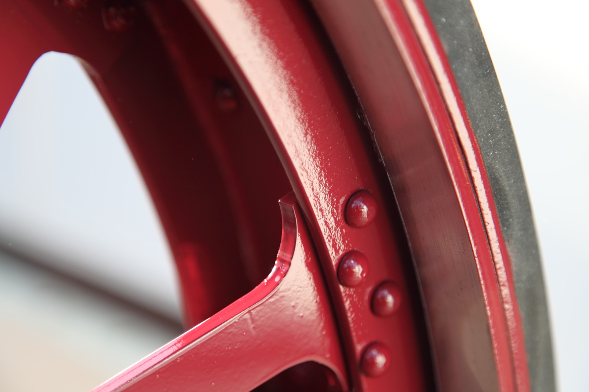 Rear left wheel rim