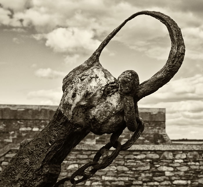 rusty chain 3.jpg