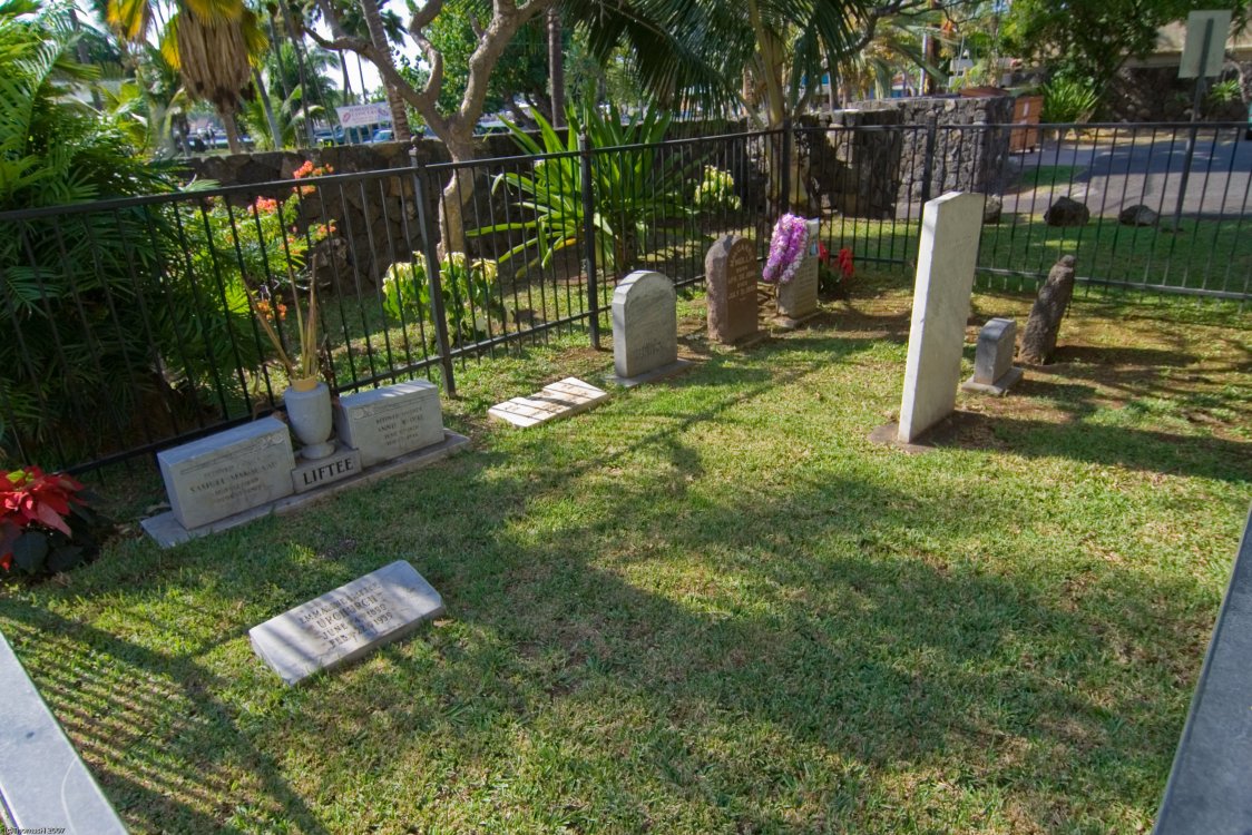 C4904 Cemetary at Moku`aikaua Church