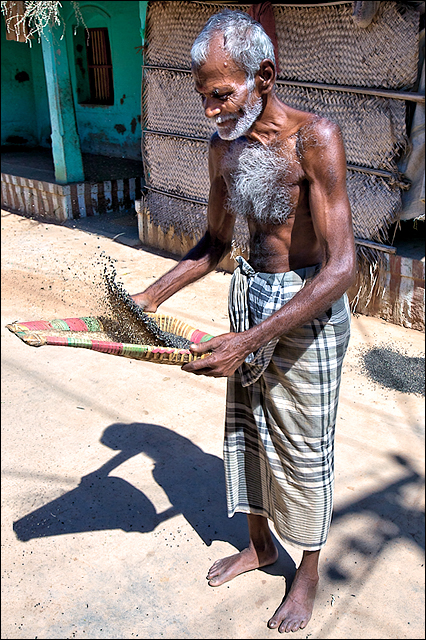 Winnowing Ulunthu