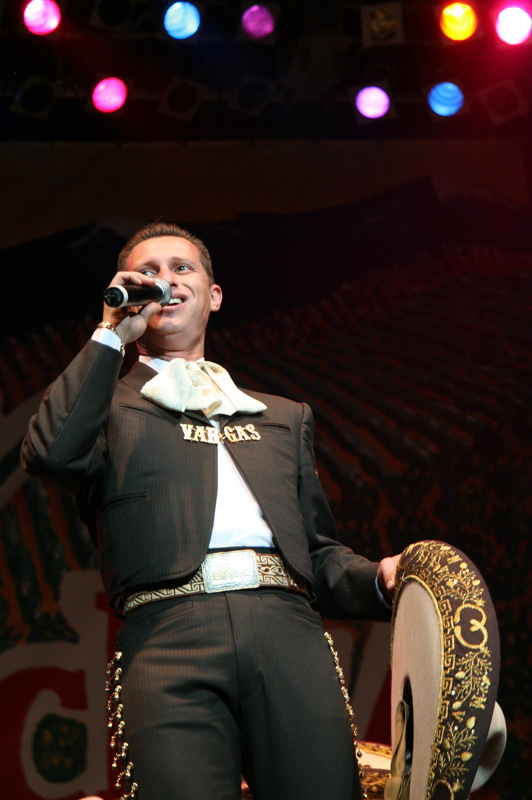 Mariachi Vargas de Tecalitln-CR-06.jpg