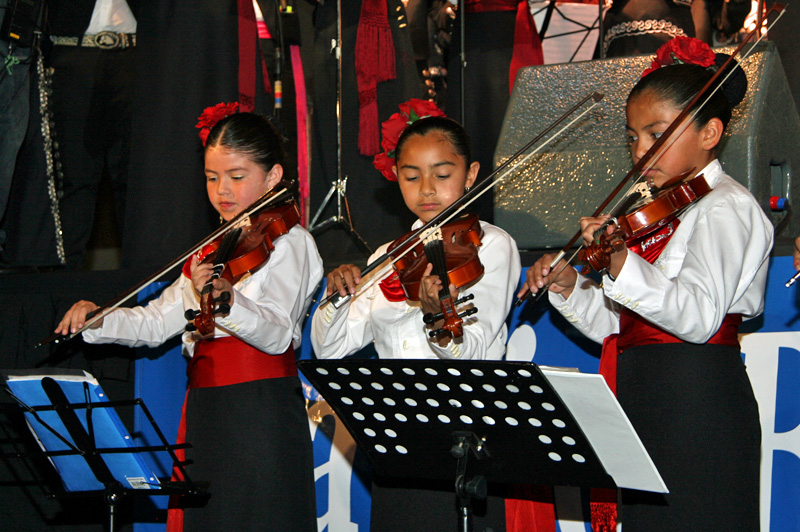 Mariachi Students-CR-02.jpg