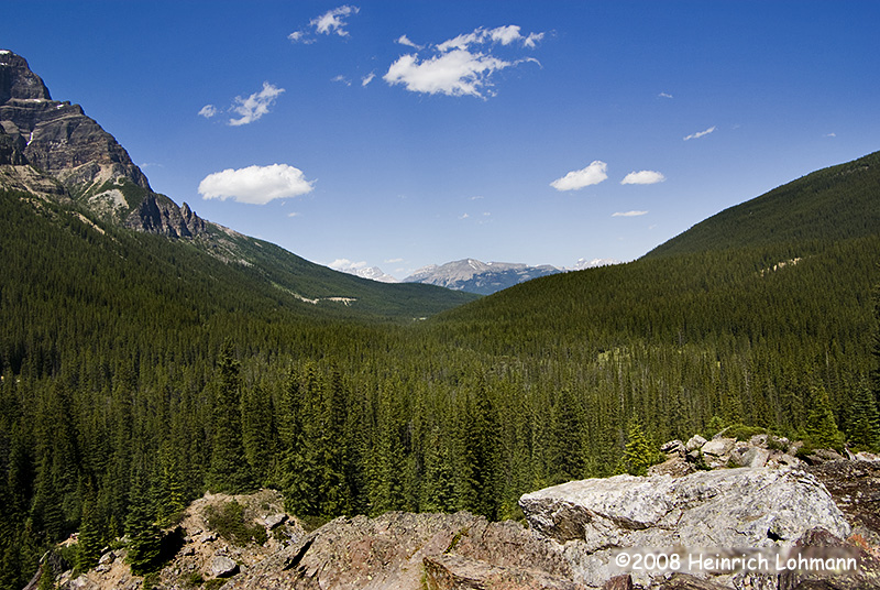 GP9140-Moraine Lake.jpg