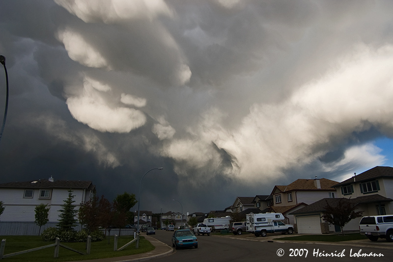P9988-stormclouds.jpg