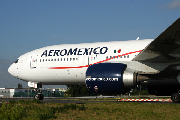 AERO MEXICO BOEING 777 200 CDG RF IMG_8071.jpg