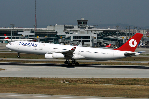 TURKISH AIRLINES AIRBUS A340 300 IST RF IMG_4988.jpg
