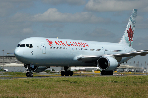 AIR CANADA BOEING 767 300 CDG RF IMG_8209.jpg