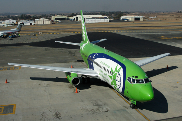 KULULA.COM BOEING 737 200 LSR RF IMG_8305.jpg