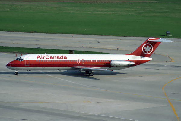 AIR CANADA DC9 30 YYZ RF 537 16.jpg
