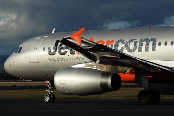 JETSTAR AIRBUS A320 HBA RF IMG_8401.jpg