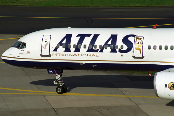 ATLAS BOEING 757 200 DUS RF 1771 24.jpg