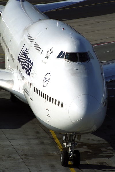 LUFTHANSA BOEING 747 400 FRA RF 1762 3.jpg