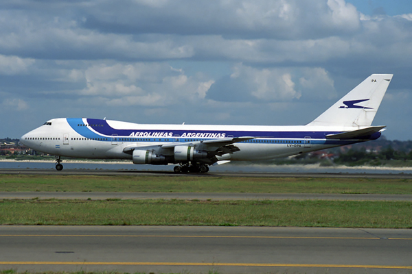 AEROLINEAS ARGENTINAS BOEING 747 200 SYD RF 1234 32.jpg