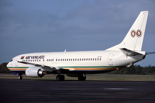 AIR VANUATU BOEING 737 400 HBA RF 667 6.jpg