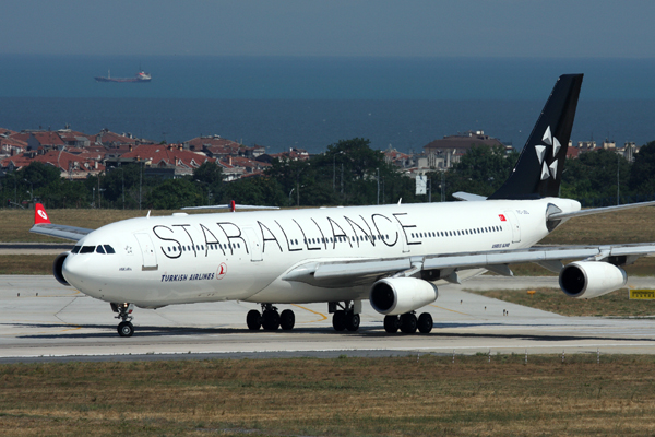 TURKISH AIRLINES AIRBUS A340 300 IST RF IMG_4949.jpg