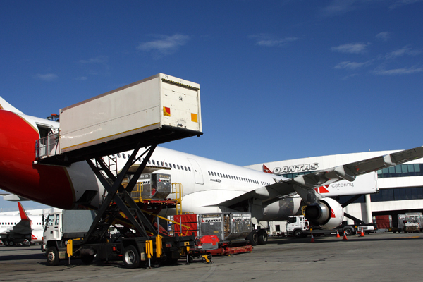 QANTAS AIRBUS A330 300 PER RF IMG_5861.jpg