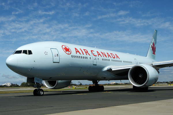 AIR CANADA BOEING 777 200 SYD RF IMG_8583.jpg