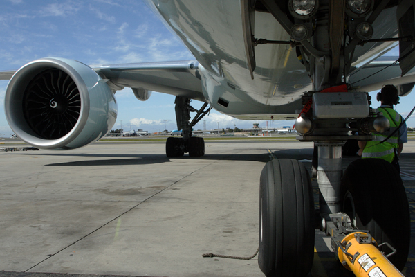 AIRCRAFT PUSHBACK RF IMG_8572.jpg