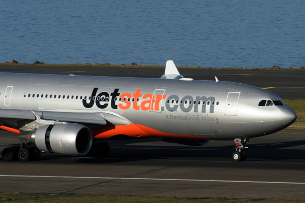 JETSTAR AIRBUS A330 200 SYD RF IMG_8708.jpg