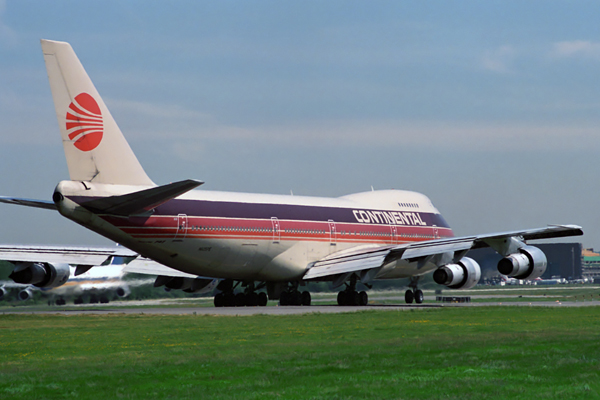 CONTINENTAL BOEING 747 200 LGW RF 142 18.jpg