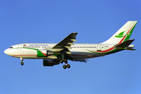 AIR MALDIVES AIRBUS A310 200 DXB RF 1229 22.jpg