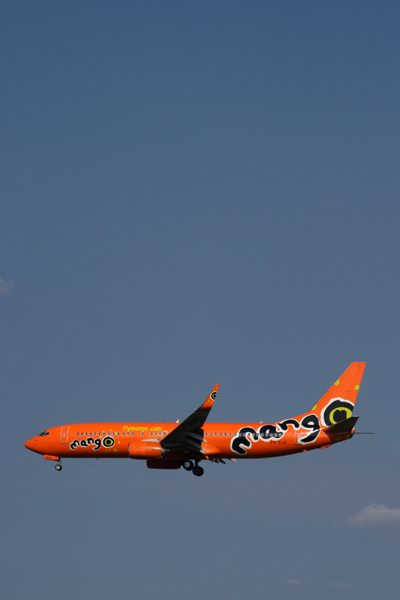 MANGO BOEING 737 800 JNB RF IMG_9688.jpg