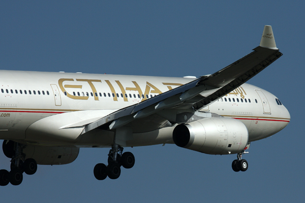 ETIHAD AIRBUS A330 200 JNB RF IMG_0272.jpg